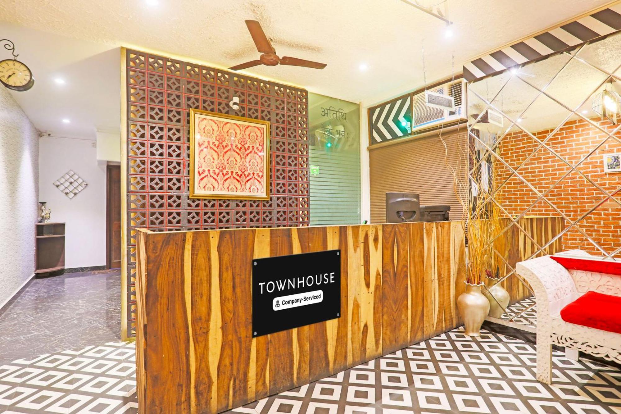 Super Townhouse Cantonment Varanasi Formerly Sarin Inn Exterior foto